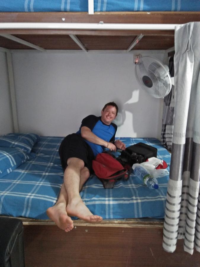 Kingfisher Hostel Анурадхапура Екстериор снимка
